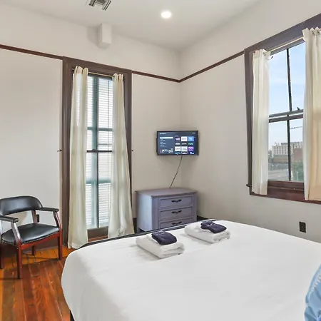 Site 61 Guesthouse-3