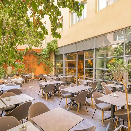 Novotel Suites Cannes Centre-3