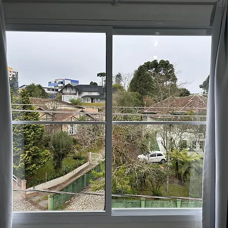 Araucária Hostel e Pousada-2