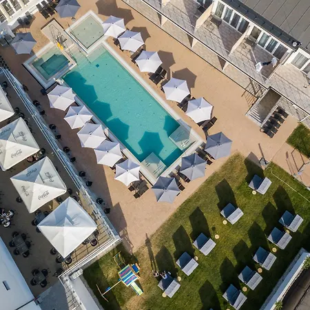 Ce Plaza Hotel-2