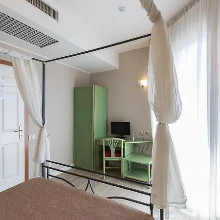 Hotel Trevi Riccione-2