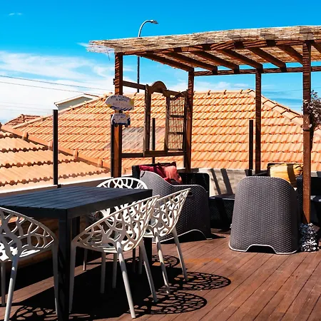 Behappy Lodge & Rooftop-3