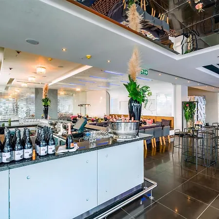 Radisson Blu Gautrain Hotel, Sandton Johannesburg-2