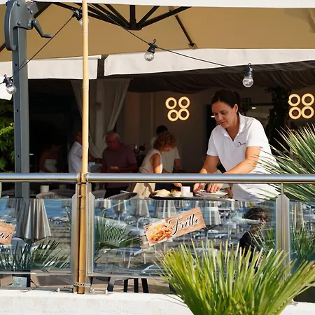 Hotel Delaville Frontemare-3