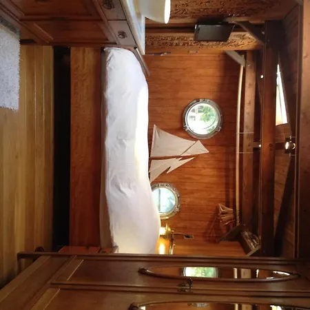 Boathotel-2