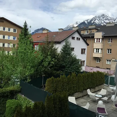 Binders Budget City-Mountain Hotel-3