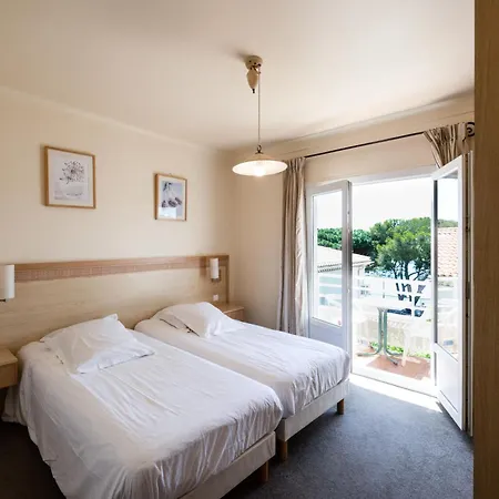 Logis Hotel Le Provencal Rest Les Muriers-2