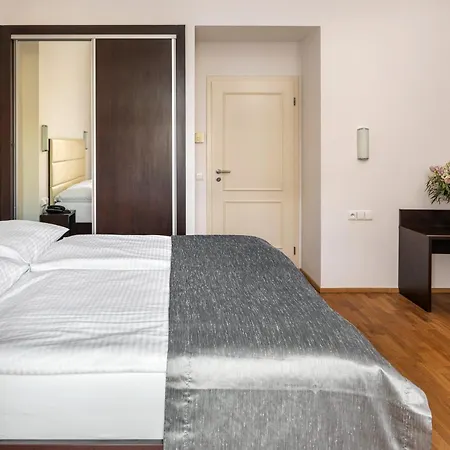 Hotel Unique-3