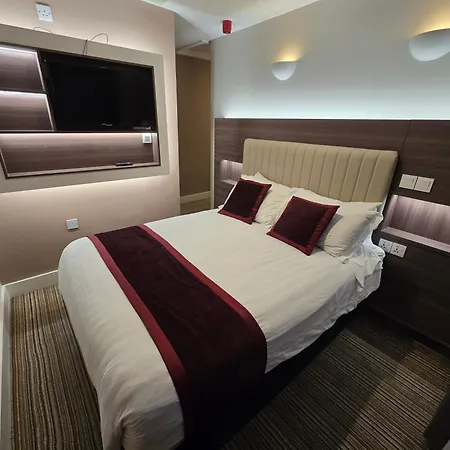 Double Bedroom Studios-3