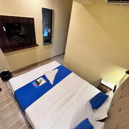 Hotel Signature Inn-3
