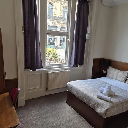 Glasgow House-3