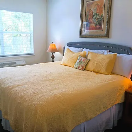 The Cozy Inn-2
