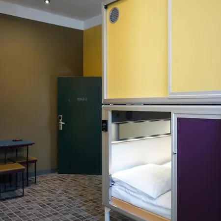 Five Elements Hostel Frankfurt-2