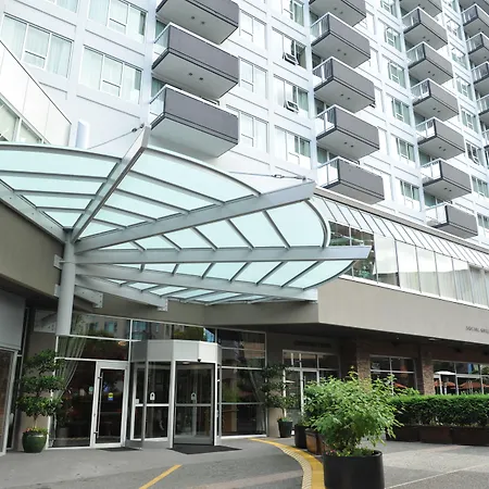 Best Western Premier Chateau Granville Hotel & Suites & Conference Centre-3