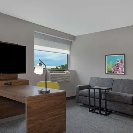 Hampton Inn & Suites By Hilton Toronto Downtown-2