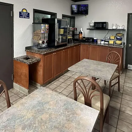 Days Inn By Wyndham Charlotte Northlake-2
