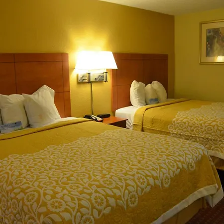 Days Inn By Wyndham Airport Nashville East-3