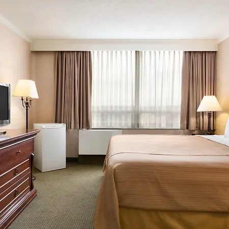 Days Inn By Wyndham Ottawa West-2