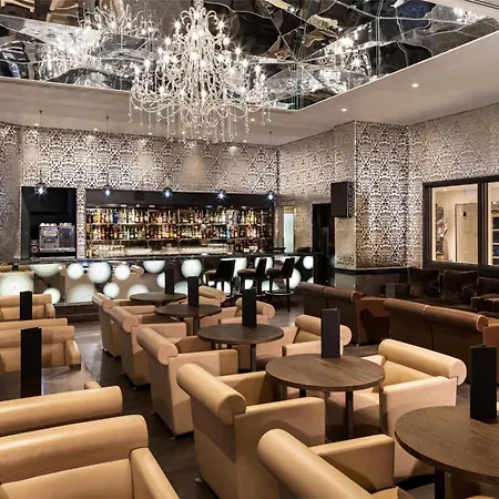 Radisson Blu Hotel, London Heathrow-3