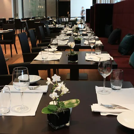 Radisson Blu Hotel, Hamburg-3