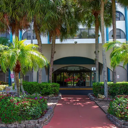 Clarion Inn & Suites Miami International Airport-2