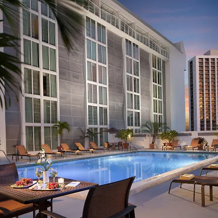 Courtyard Miami Downtown Brickell Area-2