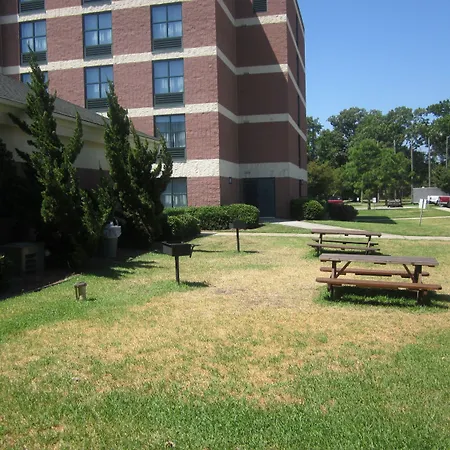 Quality Suites Lake Wright - Norfolk Airport-2