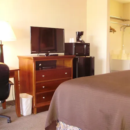 Trade Winds Central Inn-2