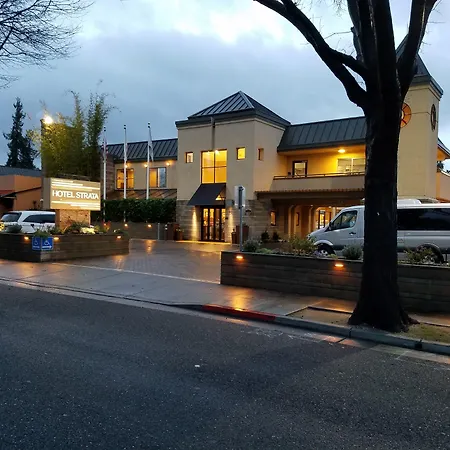 Hotel Strata-2