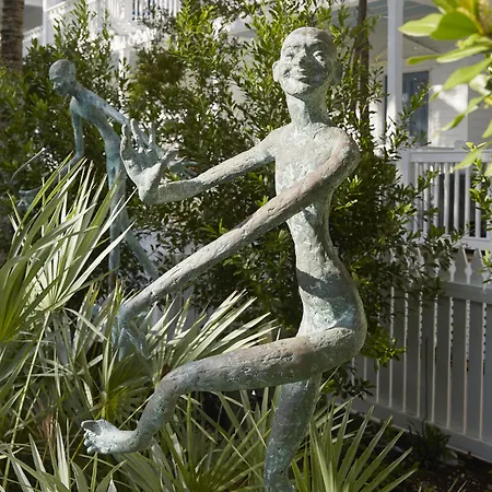 Parrot Key Hotel & Villas-3