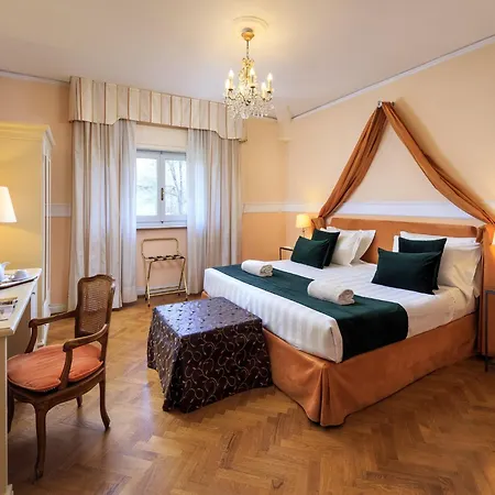 Hotel Villa Carlotta-3