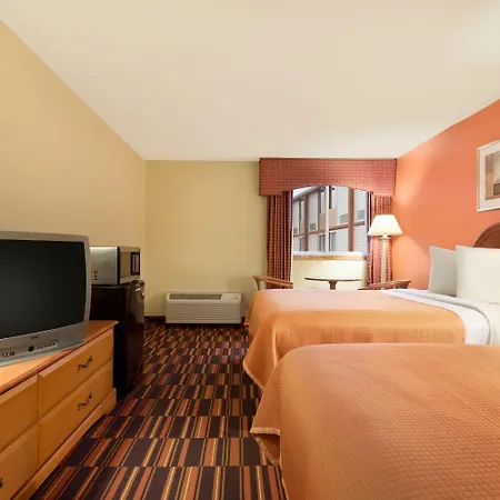 Travelodge By Wyndham Sturgis-2
