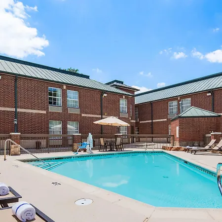 Clarion Pointe Addison - Dallas North-3