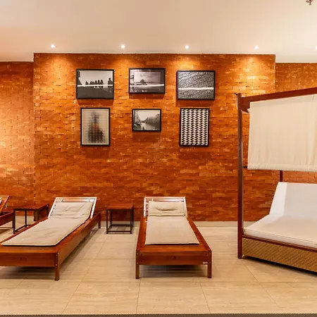 Vista Park Hplus Long Stay-3