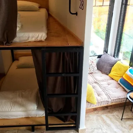 Hostel Numero Trece - Albergue Juvenil - Free Towels, Coffee & Tea, Remote Check-In (Adults Only)-2