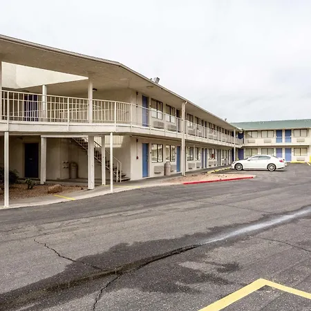 Motel 6 Albuquerque Northeast-2