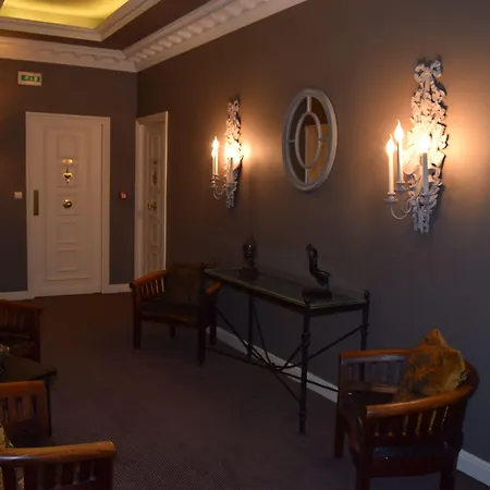 Hotel Petit Palais-3