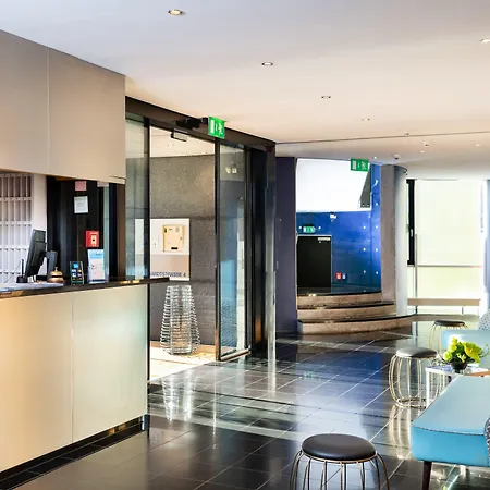 Plaza Hotel&Living Frankfurt-2