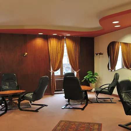 Hotel Moderne-3