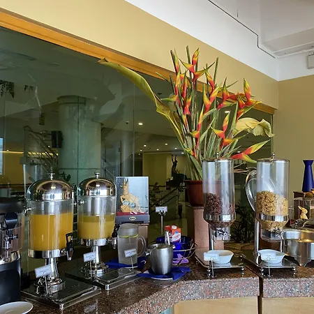 Days Hotel By Wyndham Iloilo-3