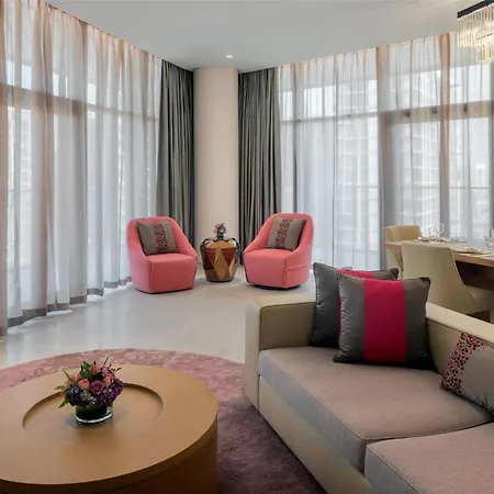Hilton Dubai Creek Hotel & Residences-3
