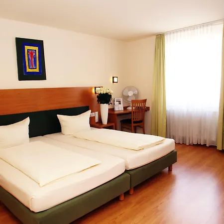 Memphis Hotel-2