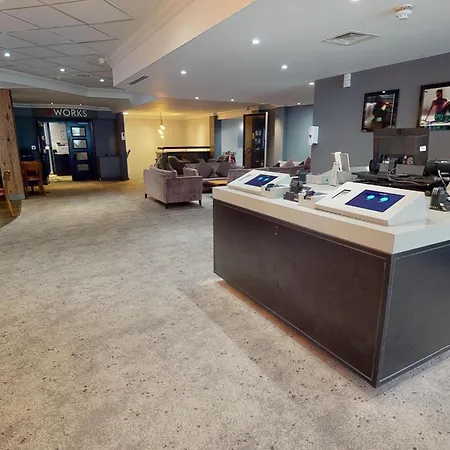 Village Hotel Cardiff-2