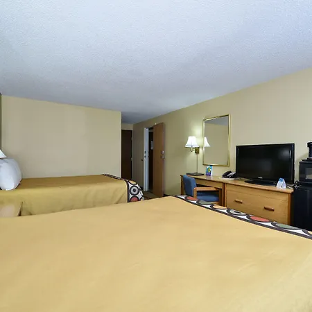 Super 8 By Wyndham Minot Airport-2