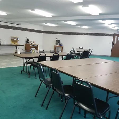 Americas Best Value Inn & Suites - Tahquamenon Country-2
