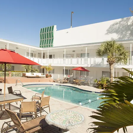 Collins Hotel-2