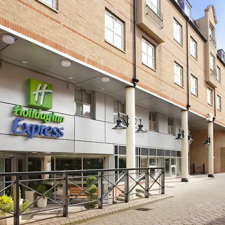 Holiday Inn Express London-Hammersmith By Ihg-3