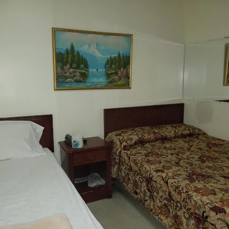 World Hotel-2