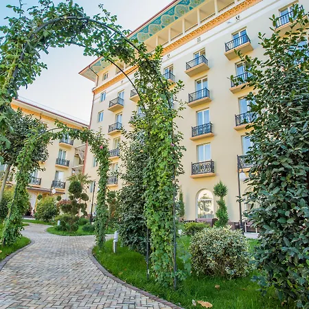 Lotte City Hotels Tashkent Palace-3