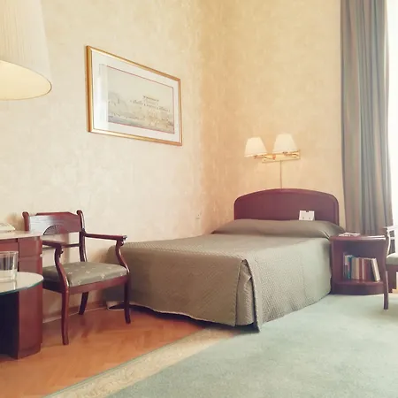 Grand Hotel-3